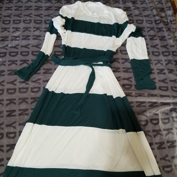 Reborn J Dresses & Skirts - Green and White Dress